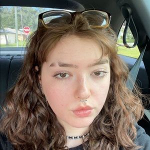 Meet your Posher, Gaby